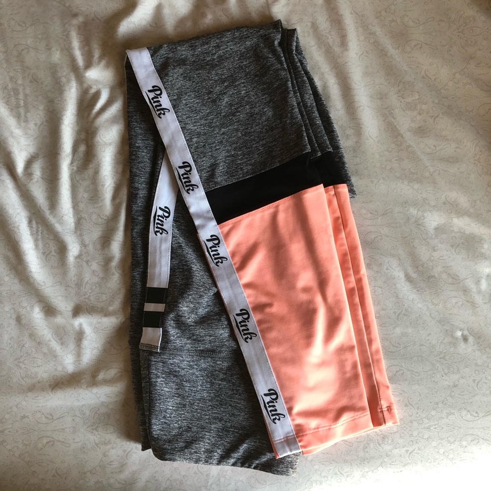 Victoria’s Secret Pink leggings